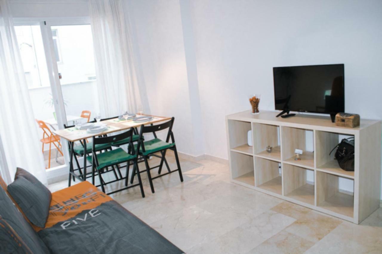 Apartamento Juan De Herrera มาลากา ภายนอก รูปภาพ